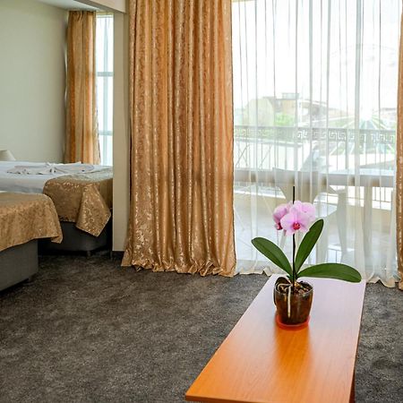 Paradise Hotel & Relax Center Pomorie Exteriér fotografie
