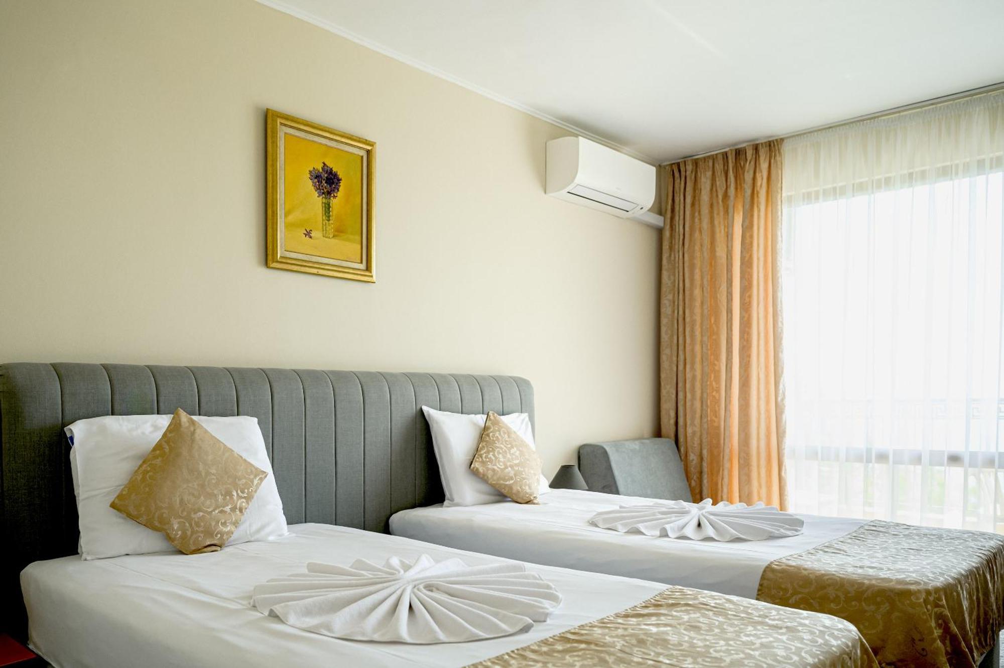 Paradise Hotel & Relax Center Pomorie Exteriér fotografie