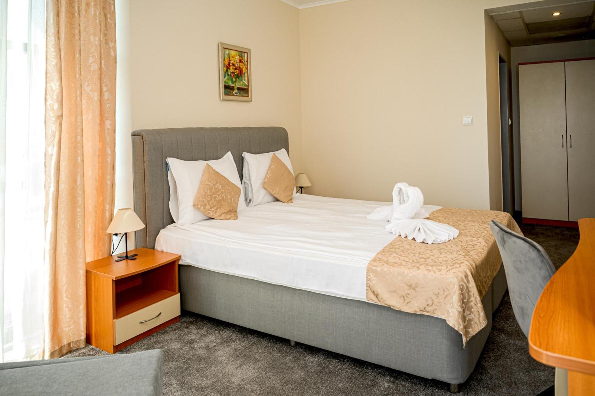 Paradise Hotel & Relax Center Pomorie Exteriér fotografie