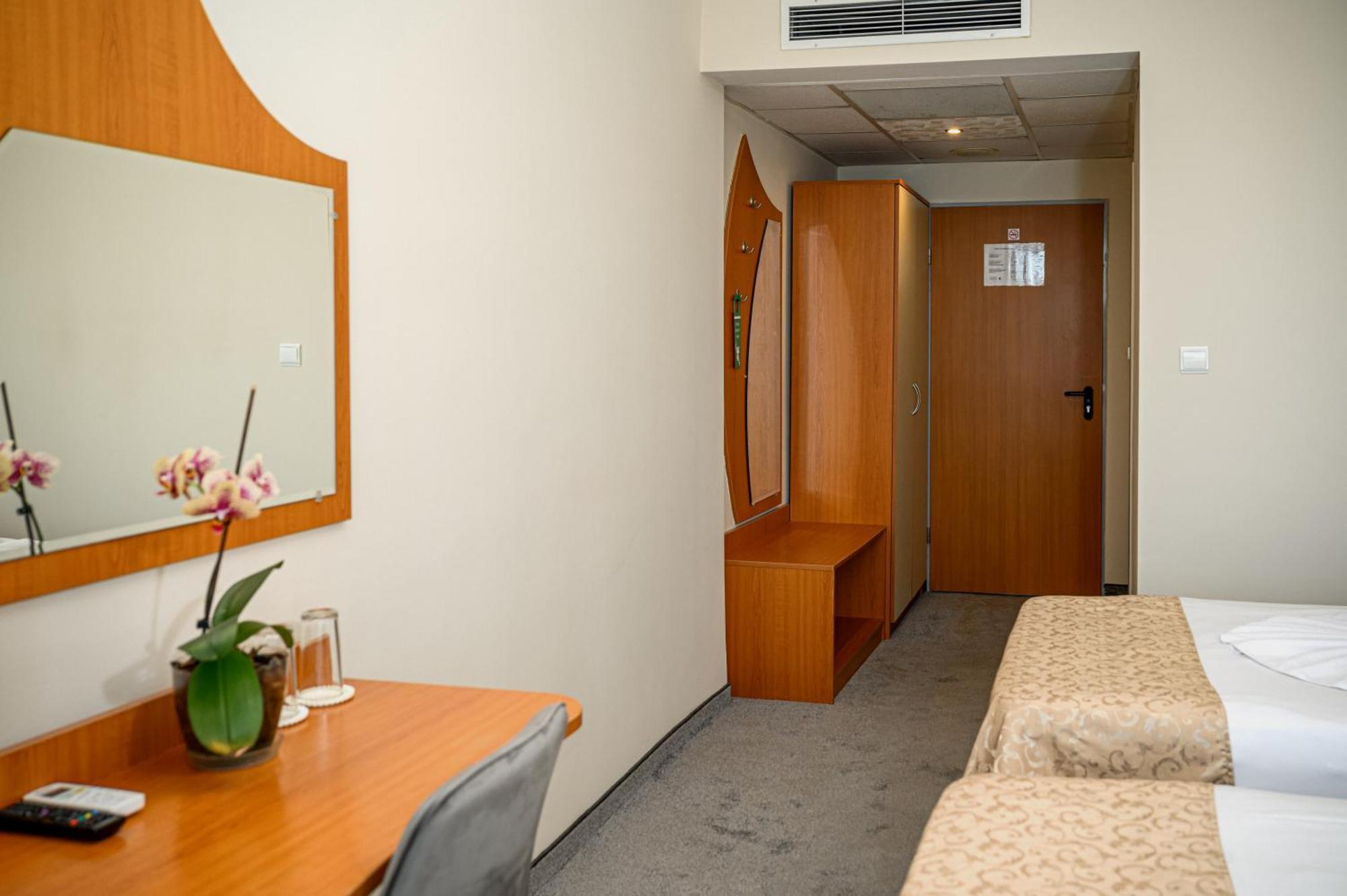 Paradise Hotel & Relax Center Pomorie Exteriér fotografie