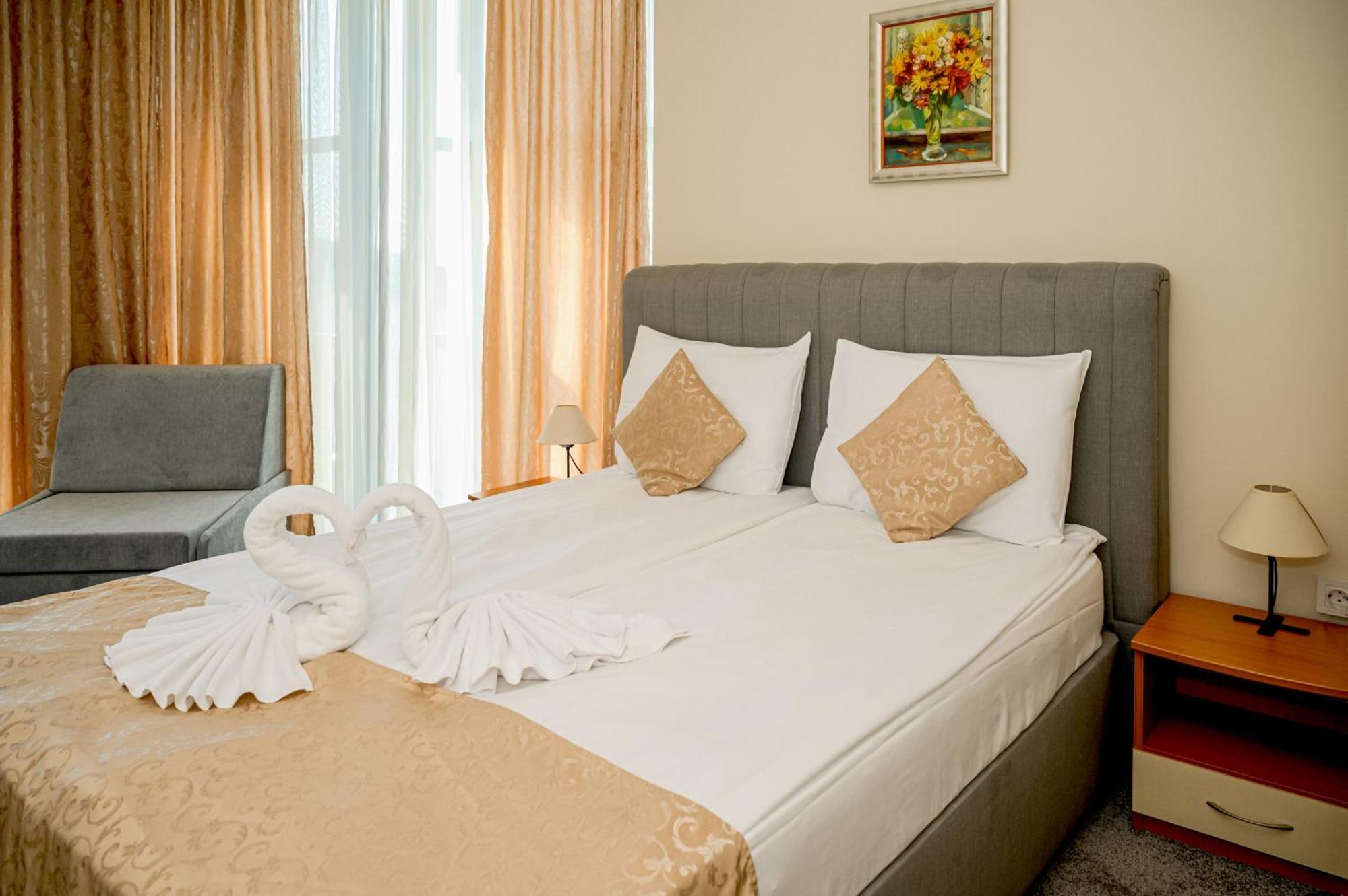 Paradise Hotel & Relax Center Pomorie Exteriér fotografie